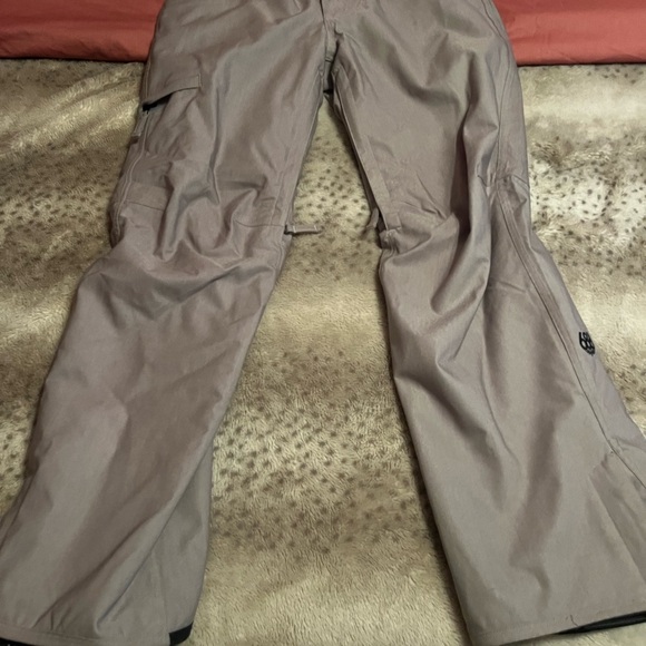 686 Silver Snow Pants only worn once! - Picture 2 of 7